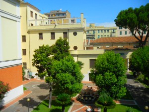 Istituto Sacro Cuore Roma Scuola Sacro Cuore - Giardino visto dall'alto con area comune